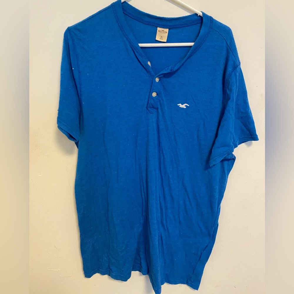 Men’s Hollister T shirt good condition beautiful blue XL